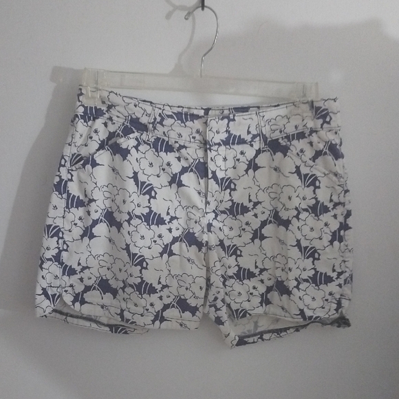 Lee Women's Floral Print Shorts - White and Blue - Picture 1 of 2